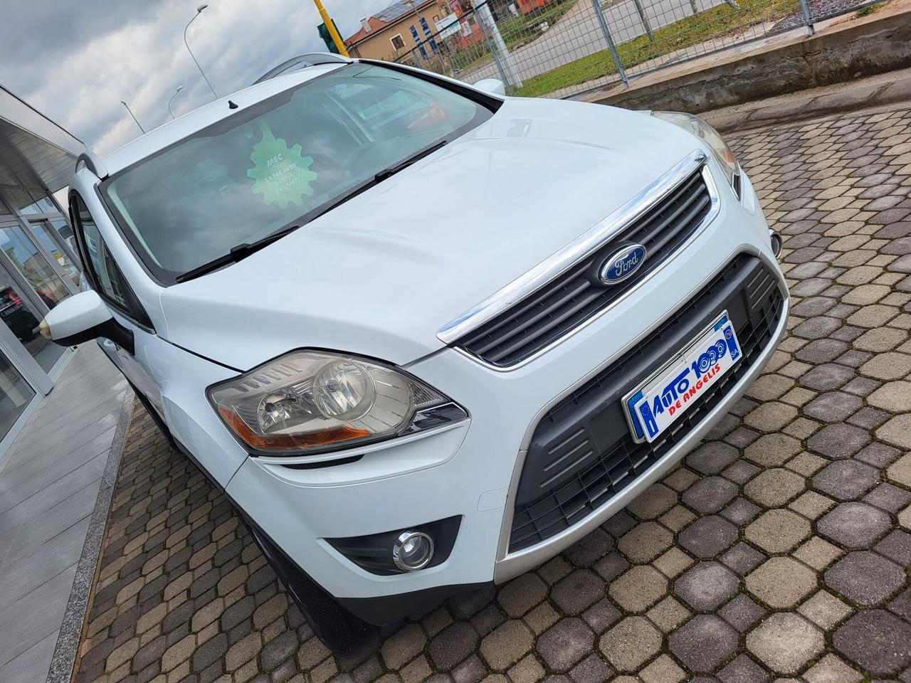 FORD KUGA TITANIUM 2WD 136cv NAVIGATORE / DISPLAY TOUCH / BLUETOOTH / DVD