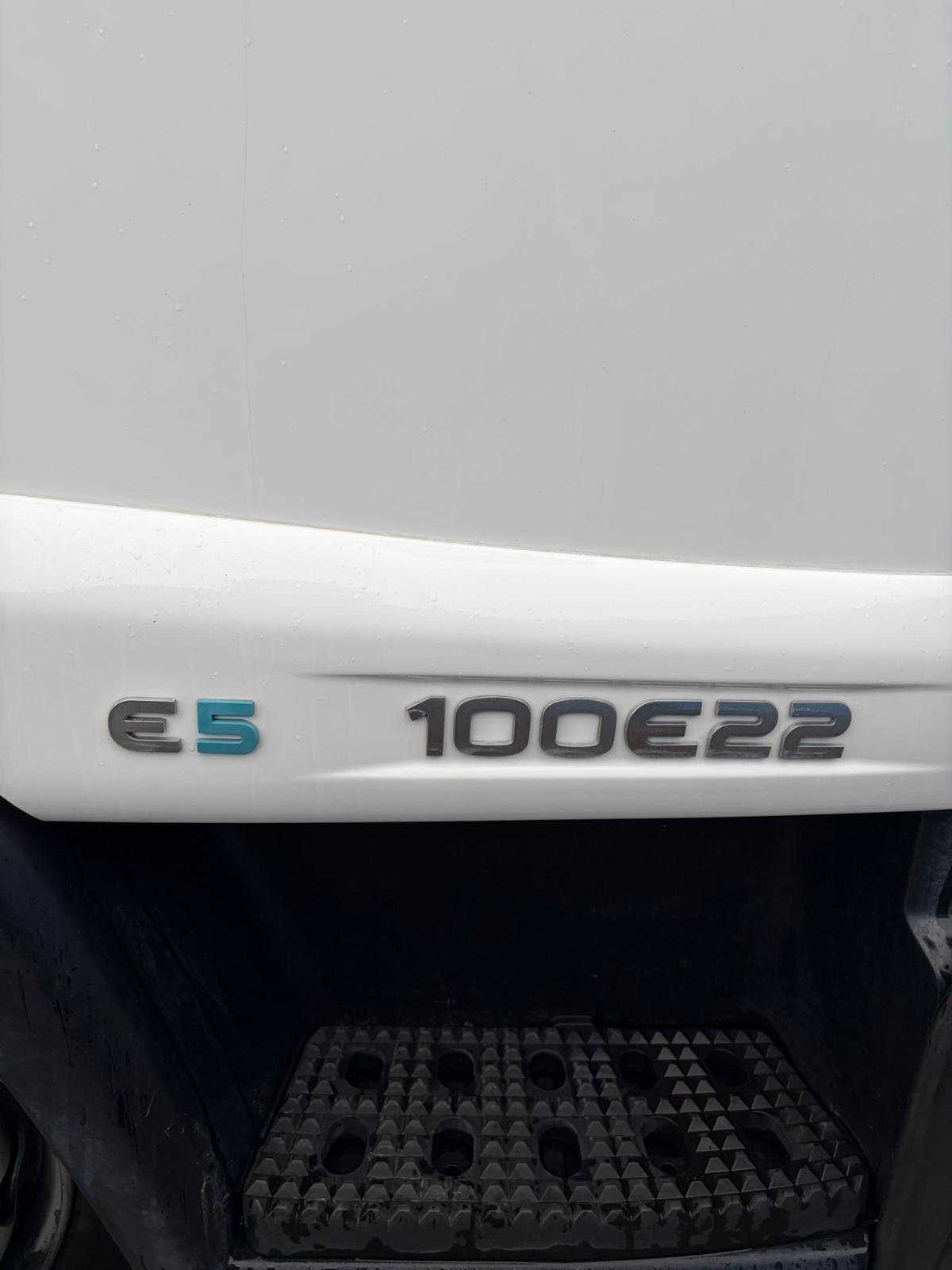 Iveco eurocargo 100-22- frigo per carni-2012
