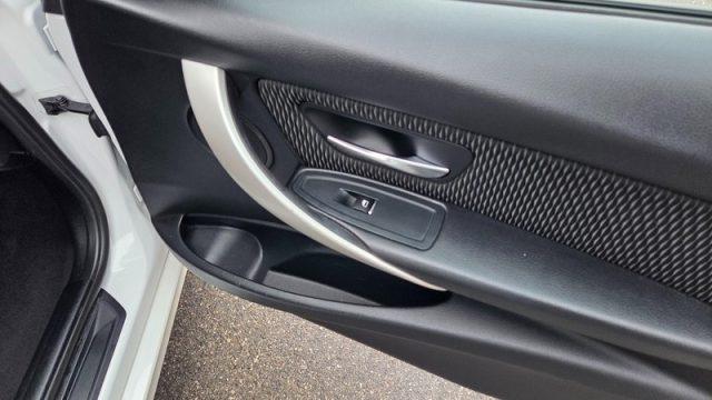 BMW 318 d Touring Business Advantage PERMUTE BMW SERVICES