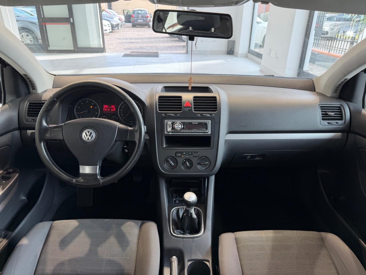 Volkswagen Golf 1.6 16V FSI 5p. Comfortline