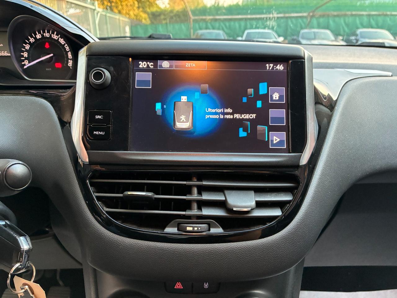 PEUGEOT 208 SOLO 29.813KM