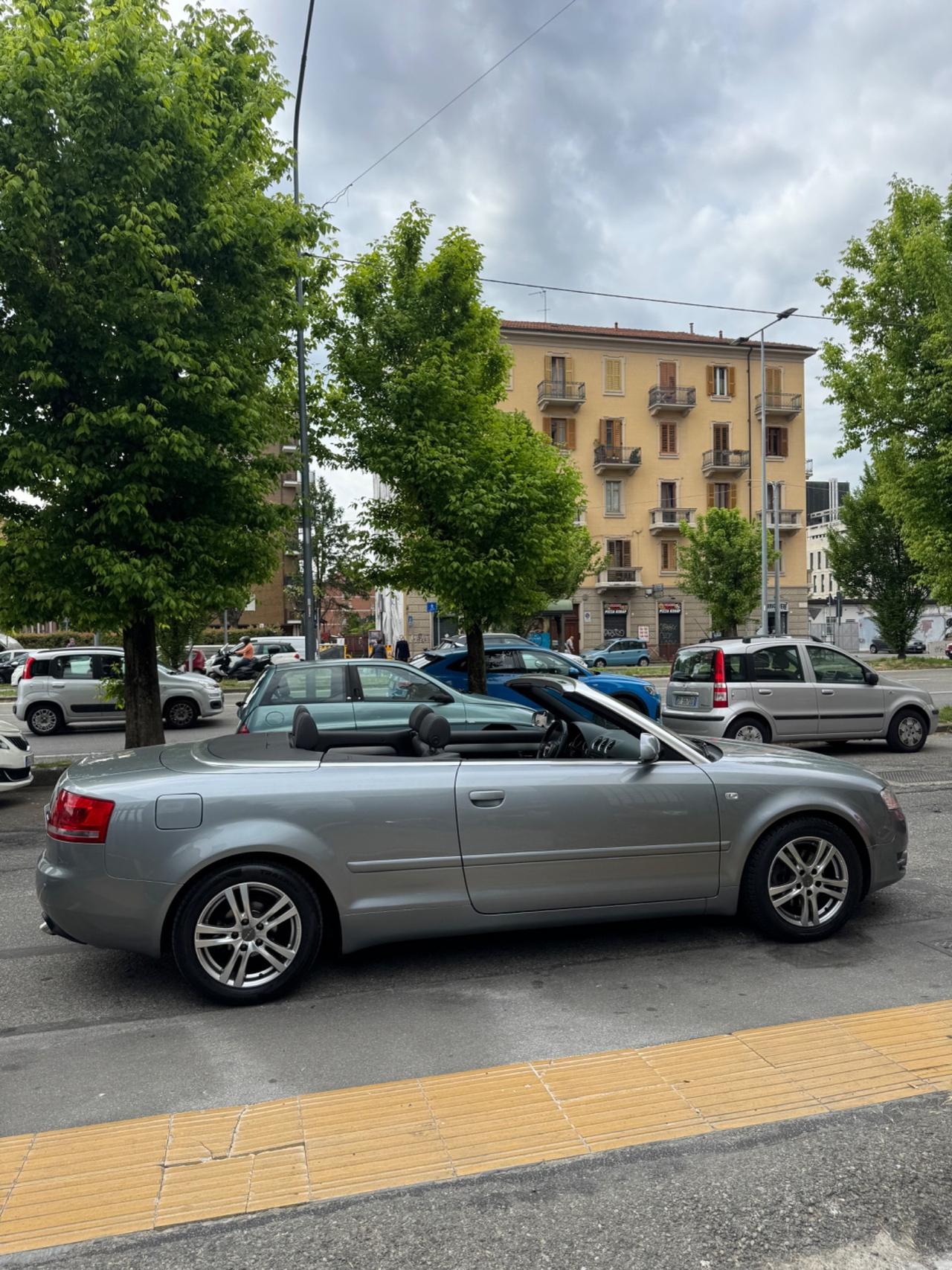 Audi A4 Cabriolet 2.0 TDi 140 cv 4 posti