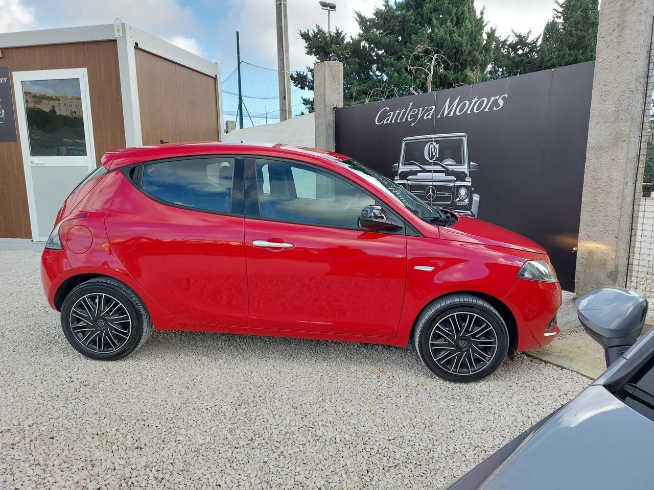 Lancia Ypsilon 1.0 Hybrid 70 CV Gold 2022