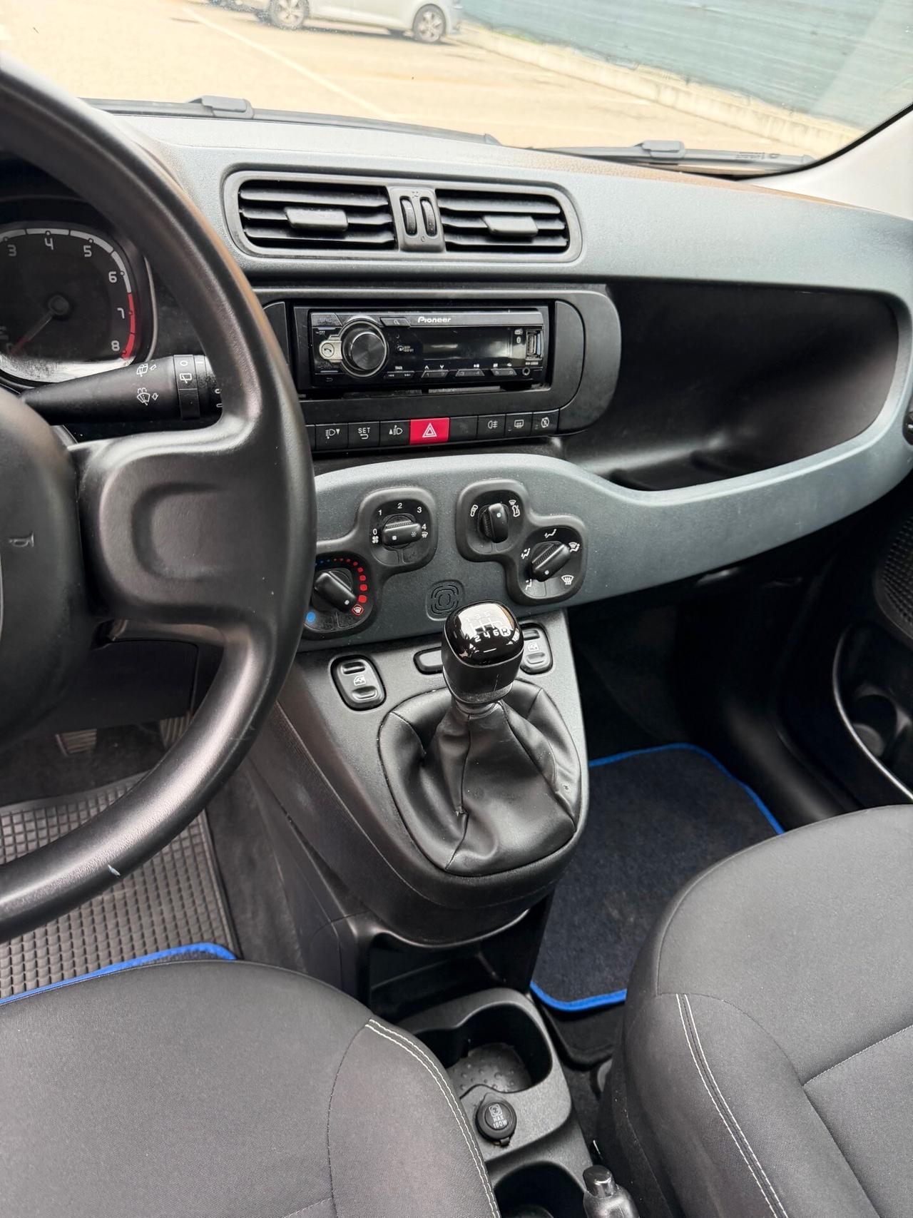 Fiat Panda 1.0 hybrid - NEOPATENTATI - 12 MESI DI GARANZIA -