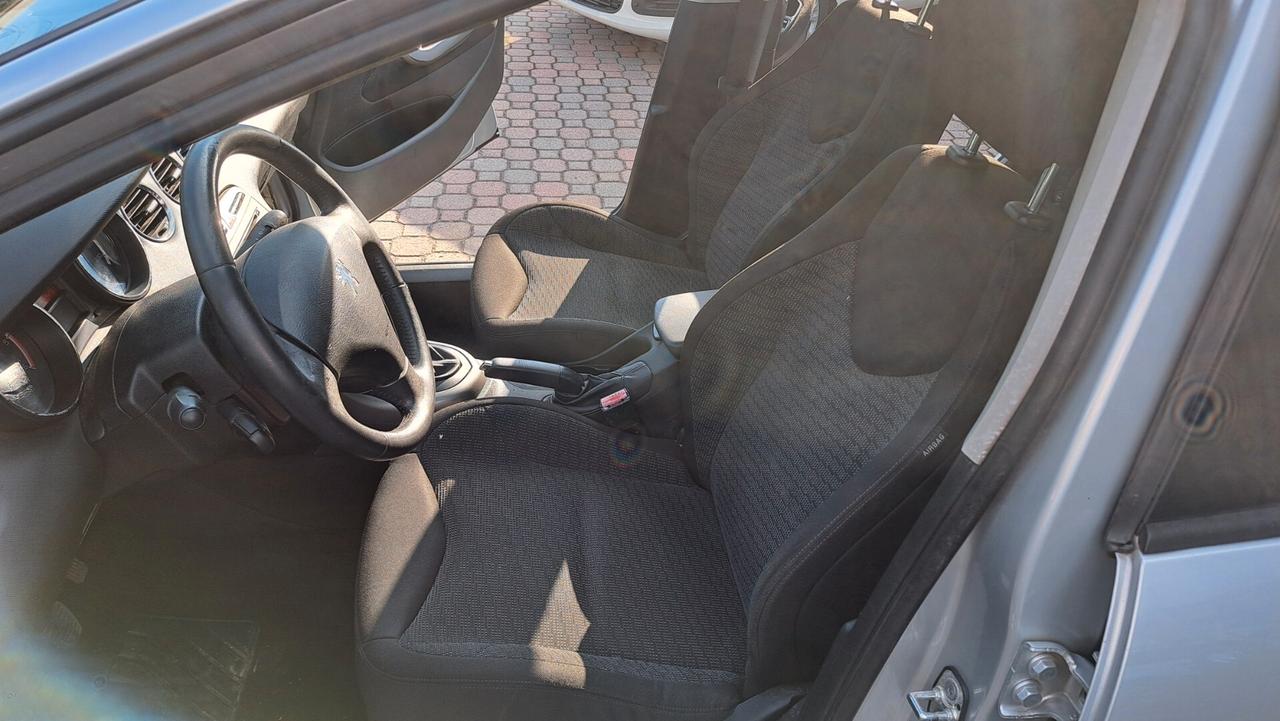 Peugeot 308 1.6 HDi 110CV SW Premium 7 Posti