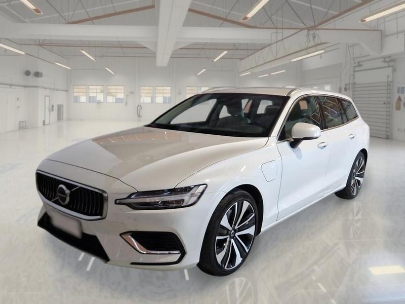 VOLVO V60 T6 plug-in AWD autom. ESSENTIAL WAGON