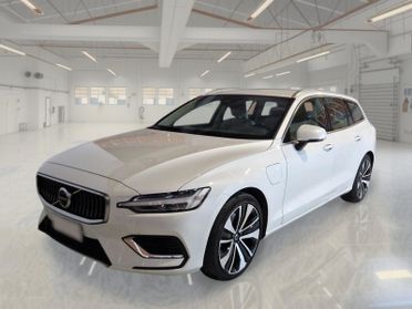 VOLVO V60 T6 plug-in AWD autom. ESSENTIAL WAGON