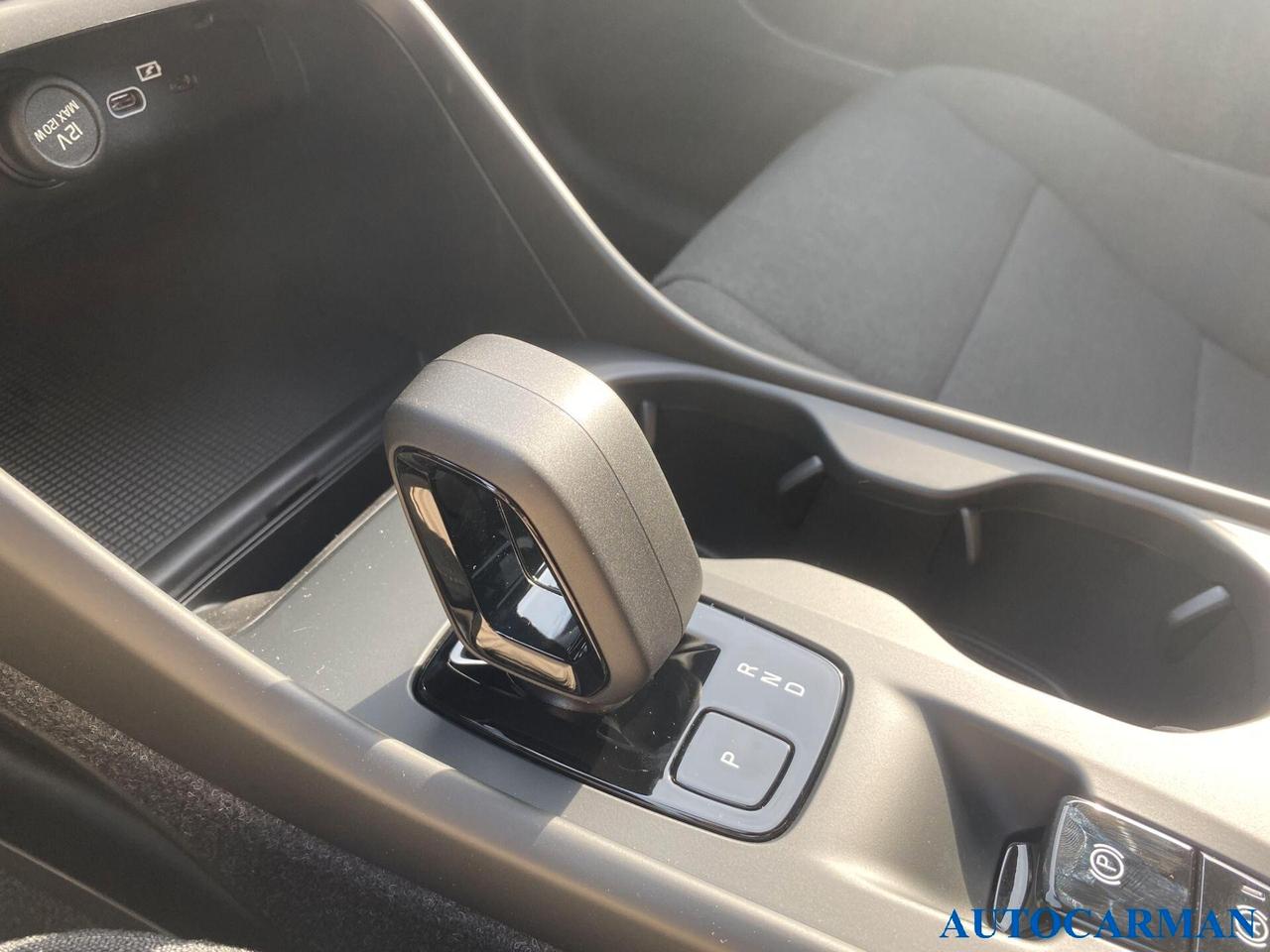 Volvo XC40 B3 (Benzina/Hybrid) Autom. Essential