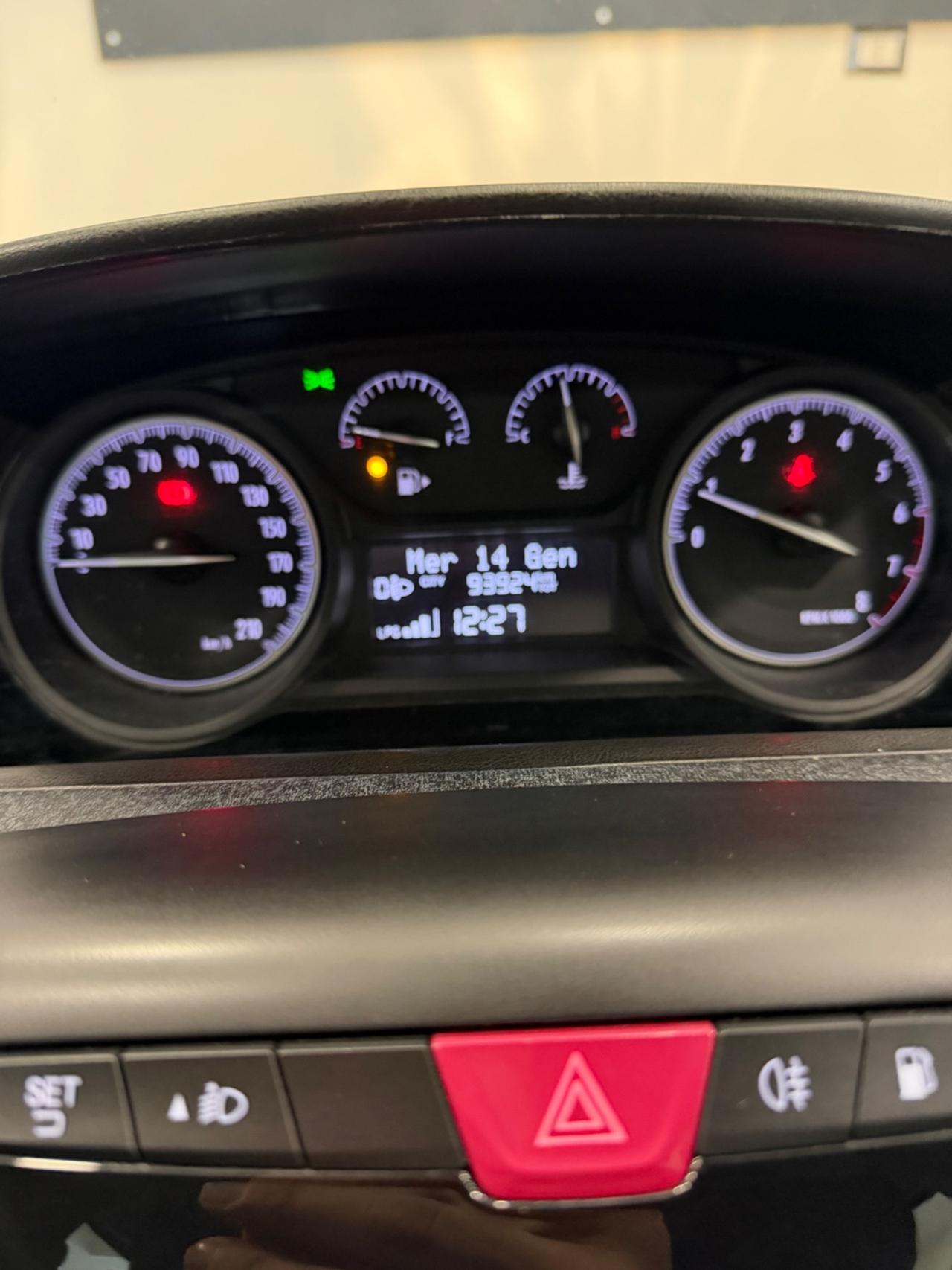 Lancia Ypsilon Elefantino Blu Gpl casa madre