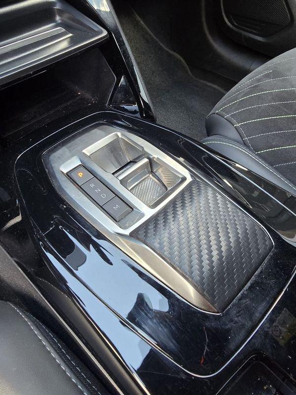 Peugeot 208 GT Hybrid 136 e-DCS6 auto
