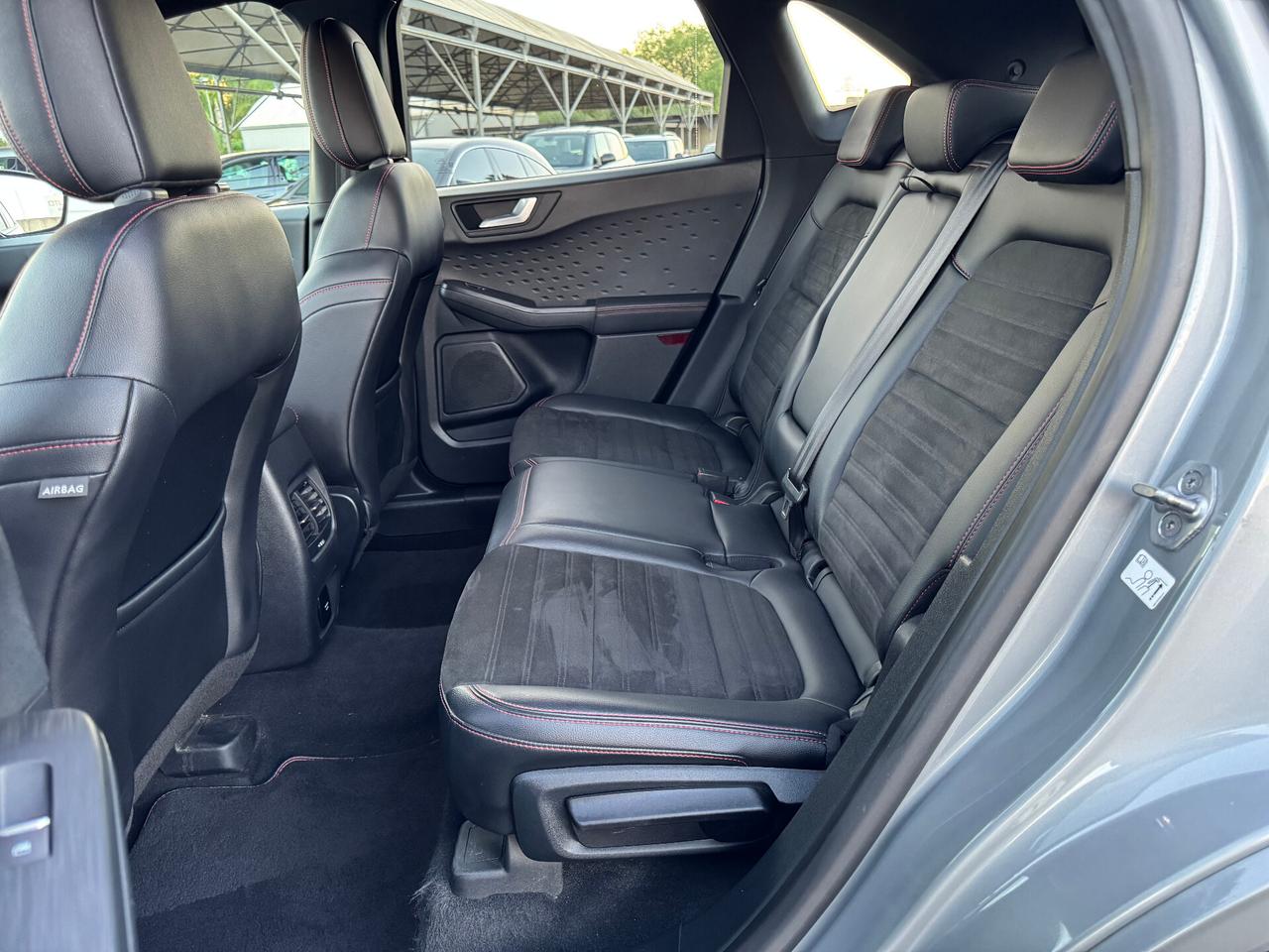 Ford Kuga 1.5 TDCI 120 CV S&S 2WD ST-Line