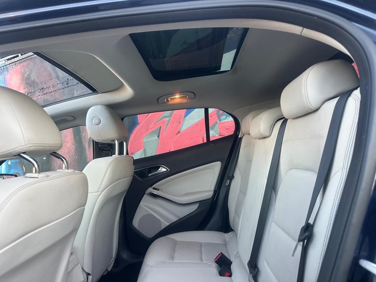 MERCEDES GLA 180 PREMIUM/AUT+TETTO+LED+NAVI+R.CAMERA