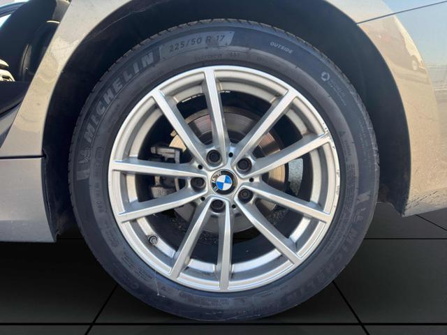 BMW 318 D 48V TOURING AUT/ ADVANTAGE-NAVI-CAR PLAY-CRUISE-