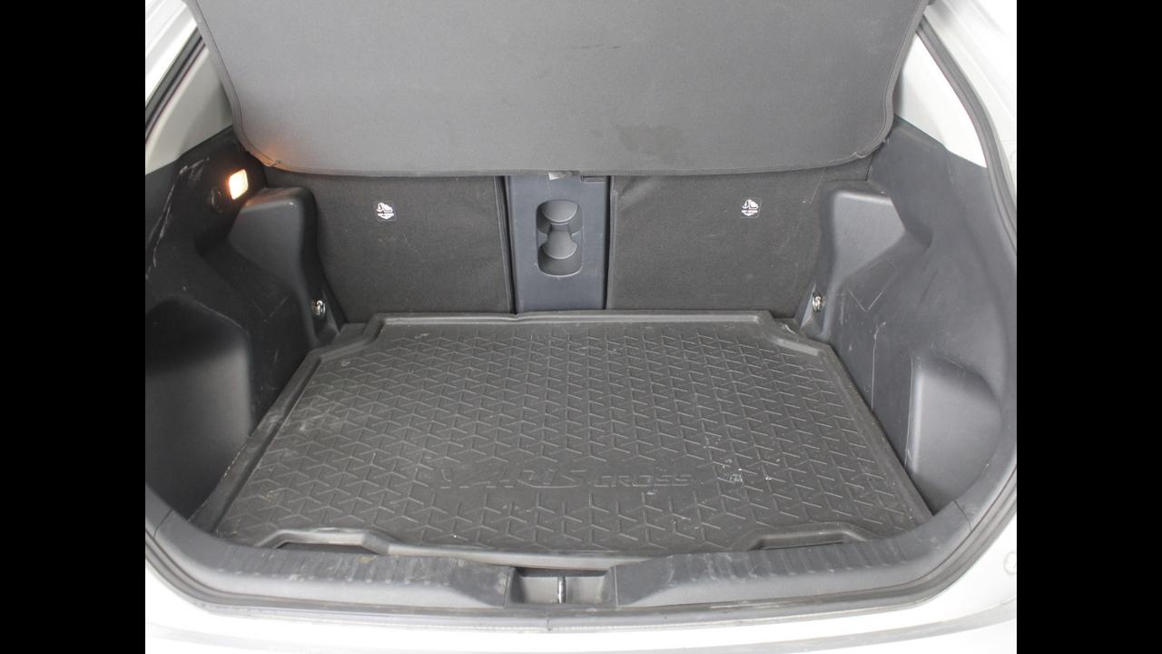 TOYOTA Yaris Cross - Yaris Cross 1.5h Lounge fwd 116cv e-cvt