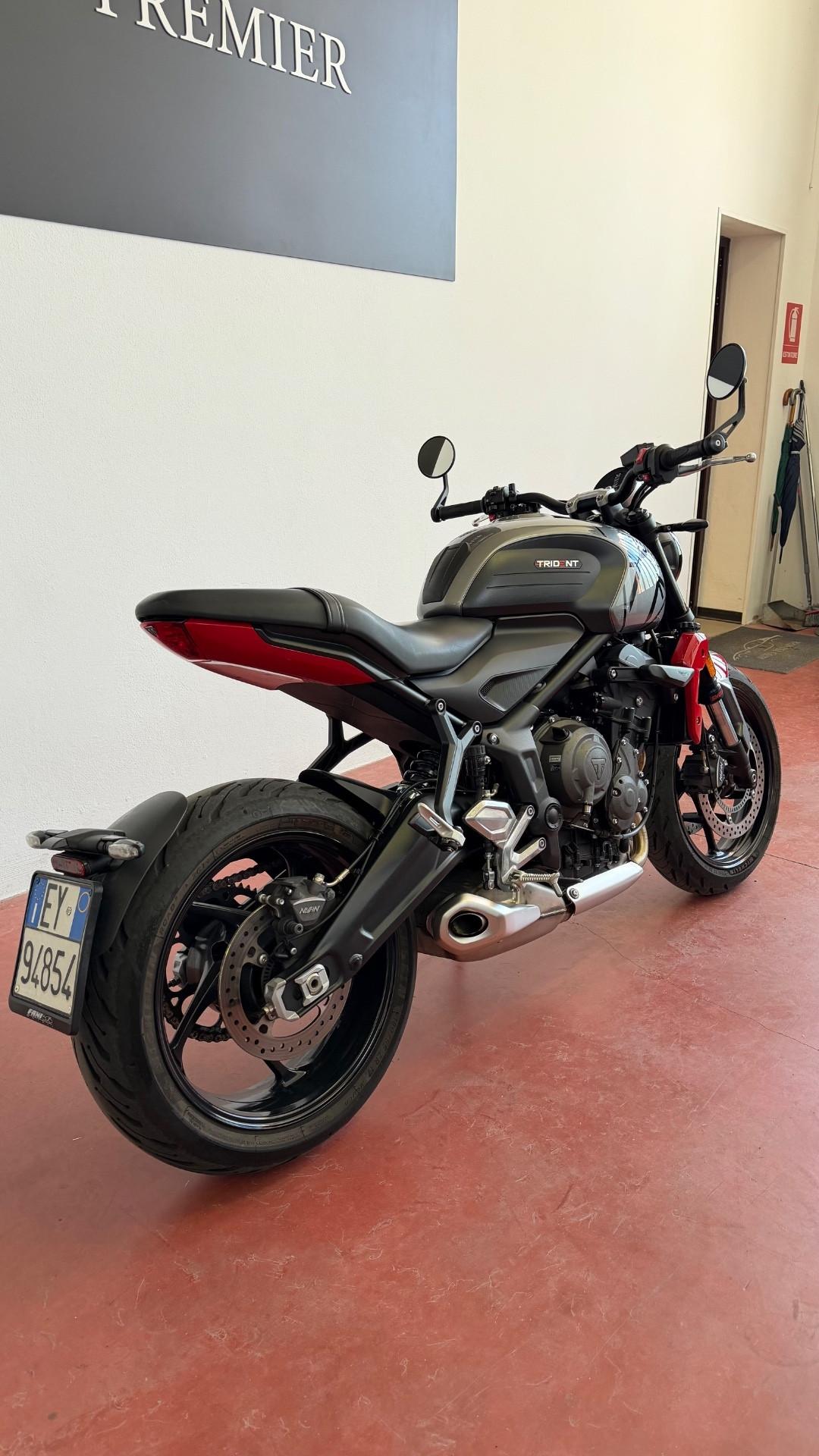 Triumph Trident 660