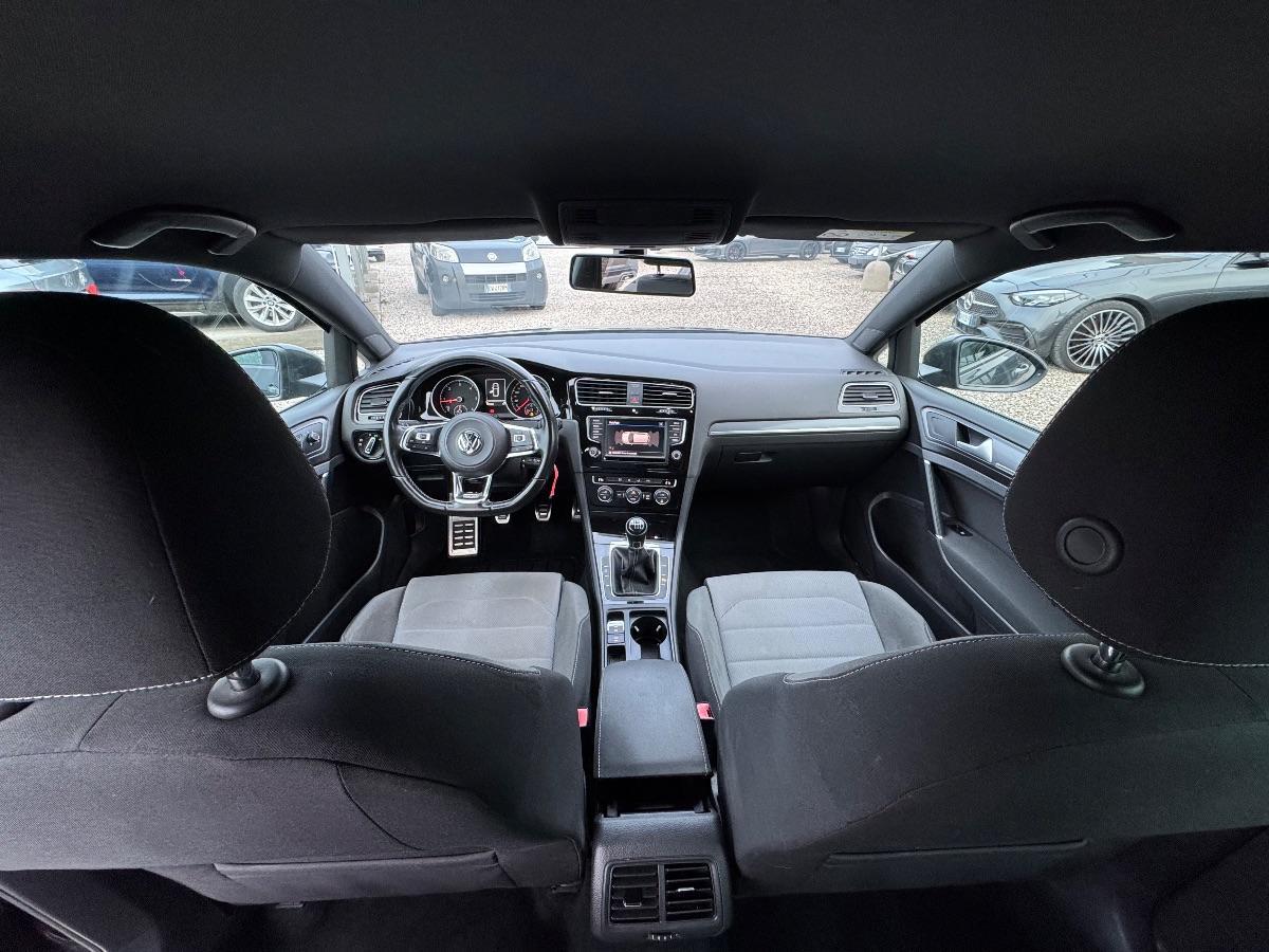 VOLKSWAGEN - Golf - 2.0 TDI 5p. R-Line