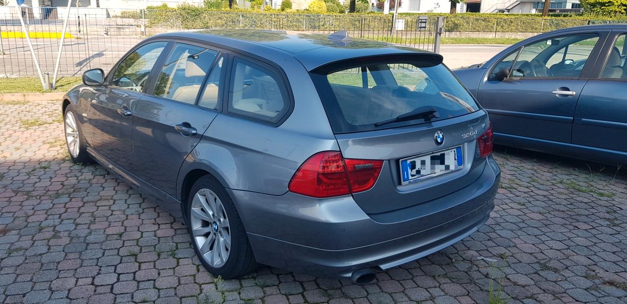 Bmw 320 320d cat xDrive Touring Futura 4x4