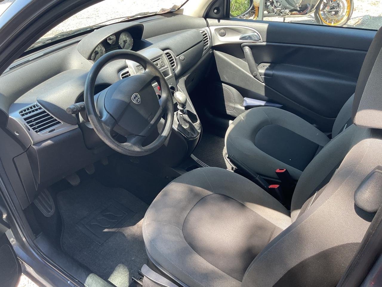Lancia Ypsilon 1.2 Argento