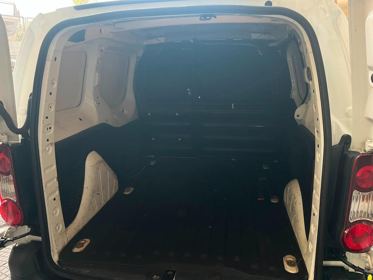 Citroen Berlingo 1.6 HDi 75 Van 3 posti Club L1