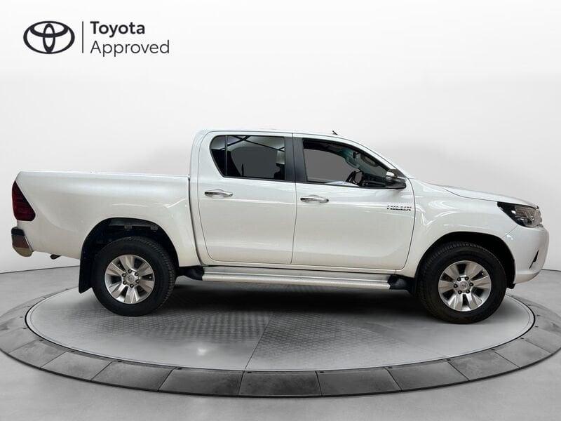 Toyota Hilux 2.4 d-4d double cab Lounge 4wd