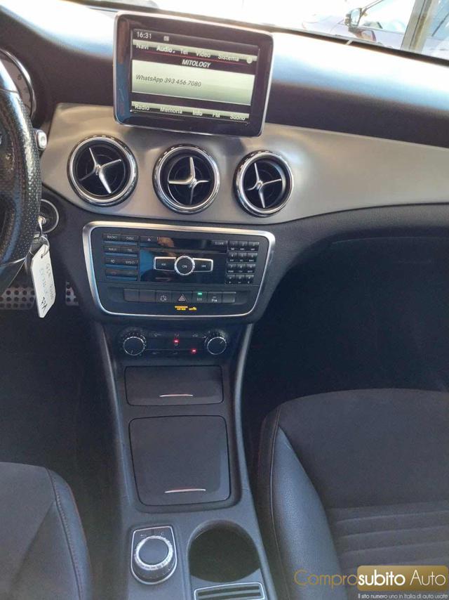 MERCEDES-BENZ GLA 200 d Automatic 4Matic Premium