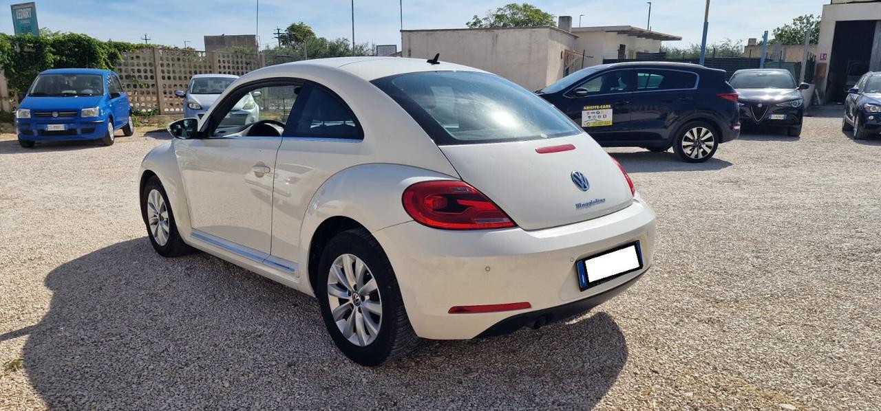 Volkswagen Maggiolino 1.6 TDI Design 2012