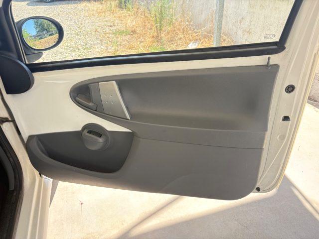 TOYOTA Aygo 1.0 12V VVT-i 3 porte Deep Ocean Connect OK NEOP