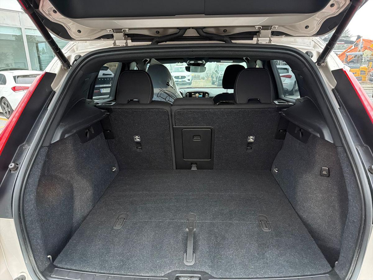 VOLVO XC40 2.0 b3 Core auto