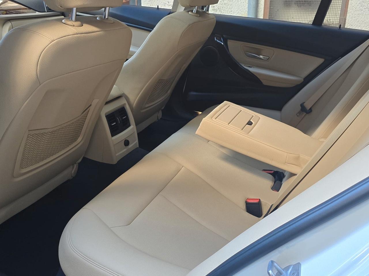 Bmw 320 320i Business Advantage - Automatica TETTO Pari al nuovo !!!!
