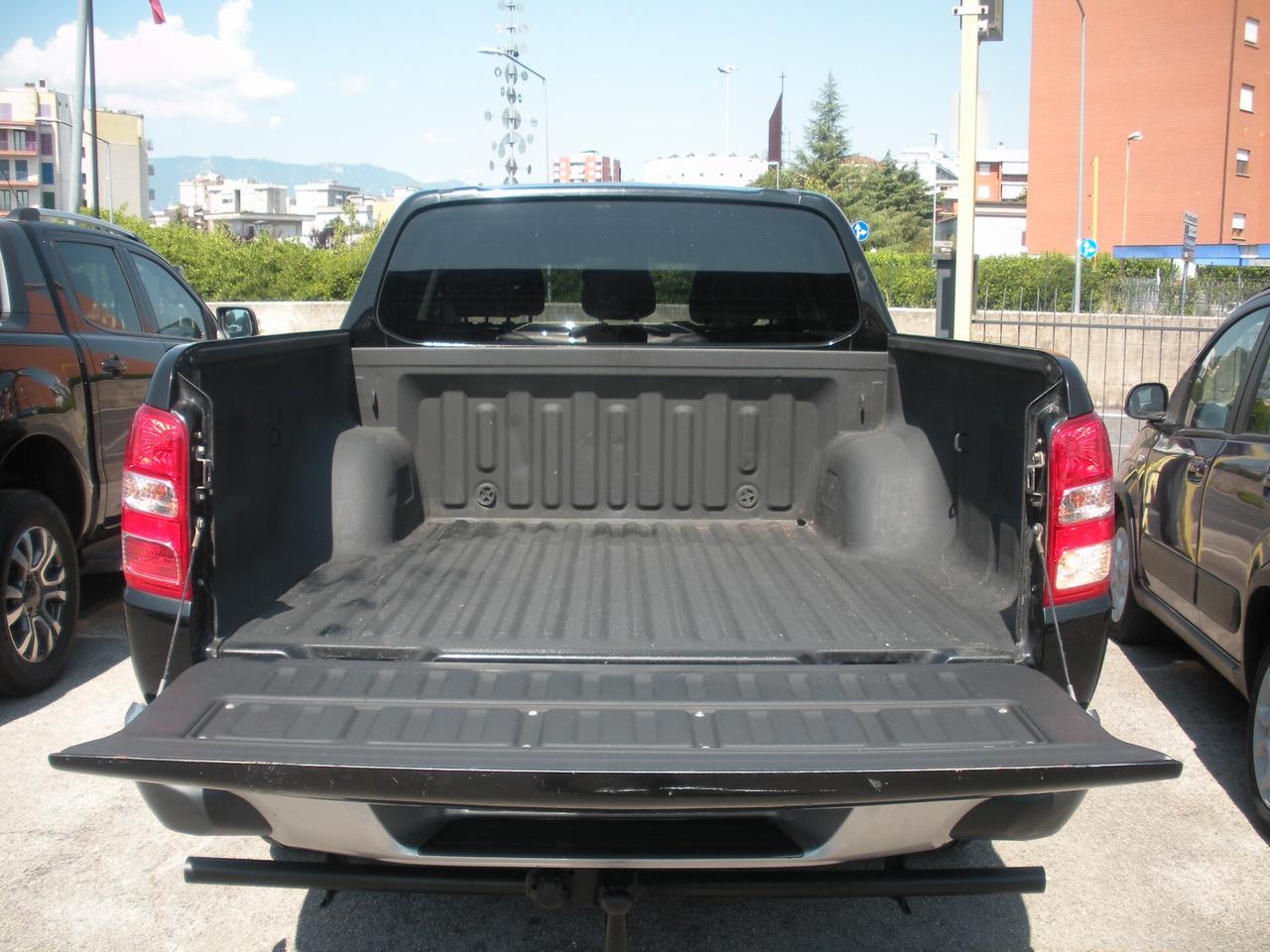 Mitsubishi L200 2.4 DI-D/181CV Double Cab Intense PACK-BLACK