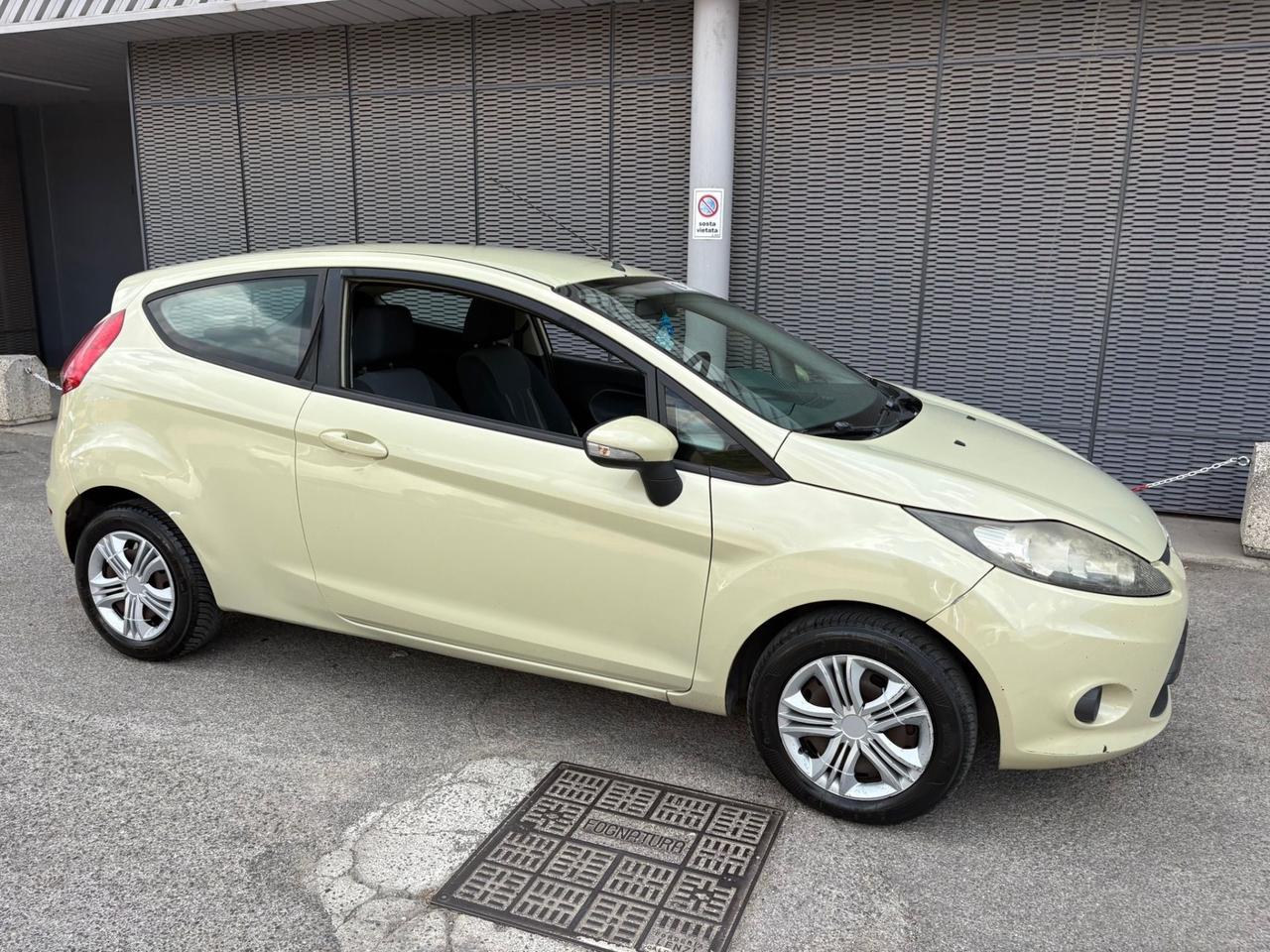 Ford Fiesta 1.6 TDCi 90CV 3 porte DPF Titanium