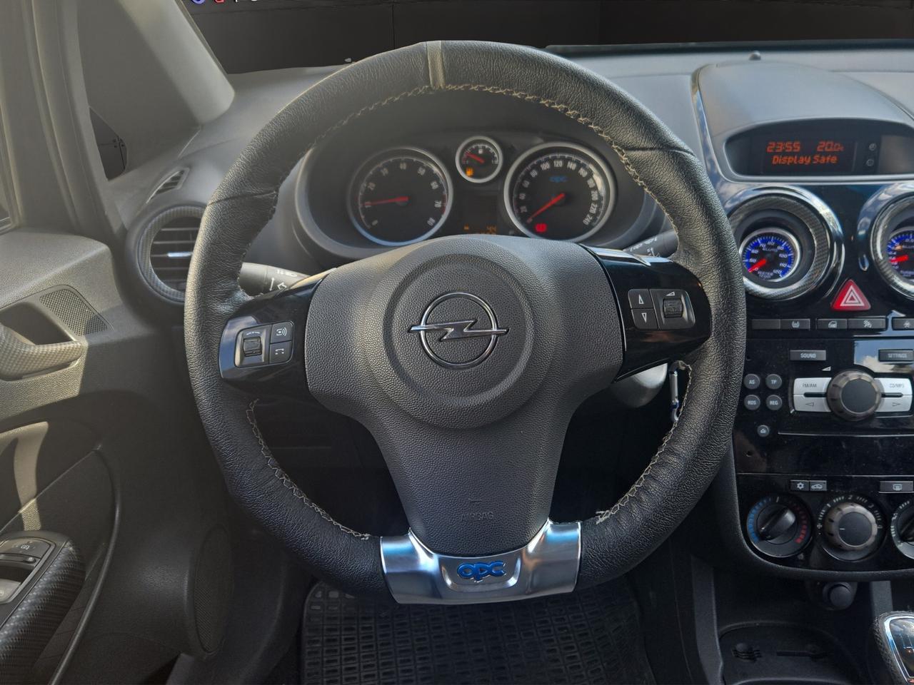 Opel Corsa 1.6 T 192CV 3 porte OPC