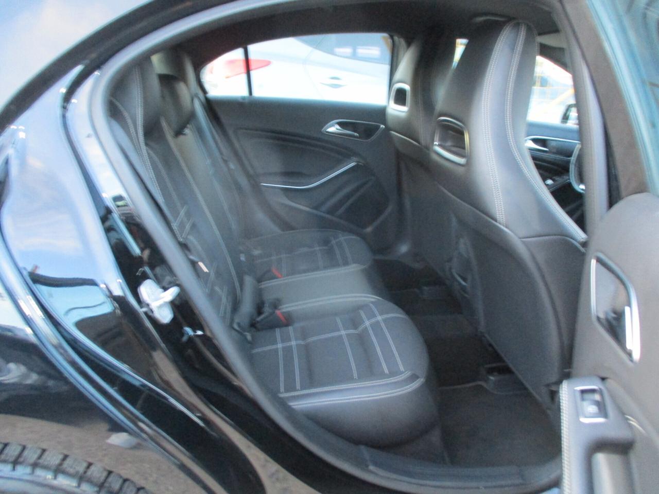 Mercedes-benz A 180 d Premium 2016