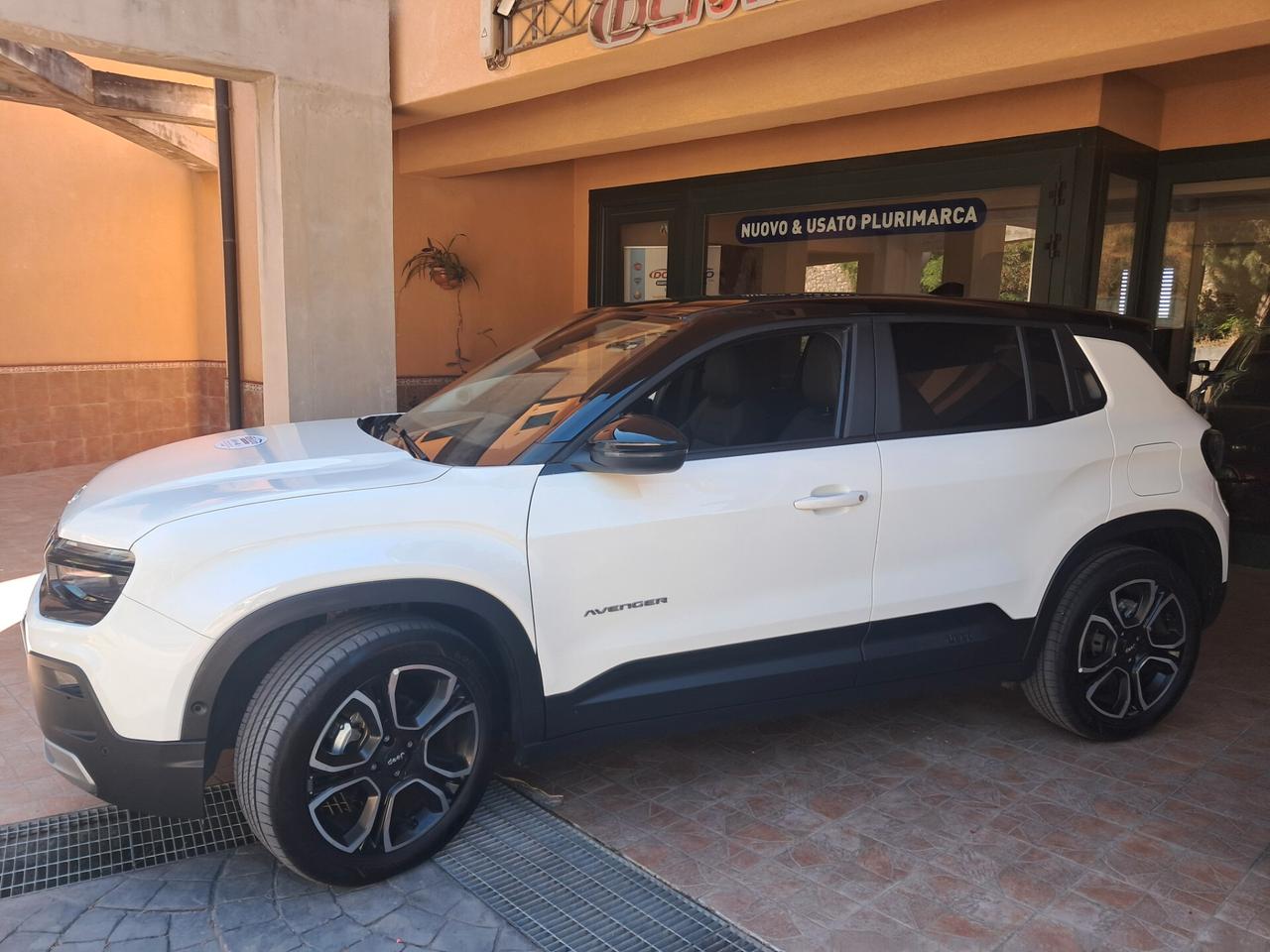 Jeep Avenger 1.2 Turbo 100 CV Summit