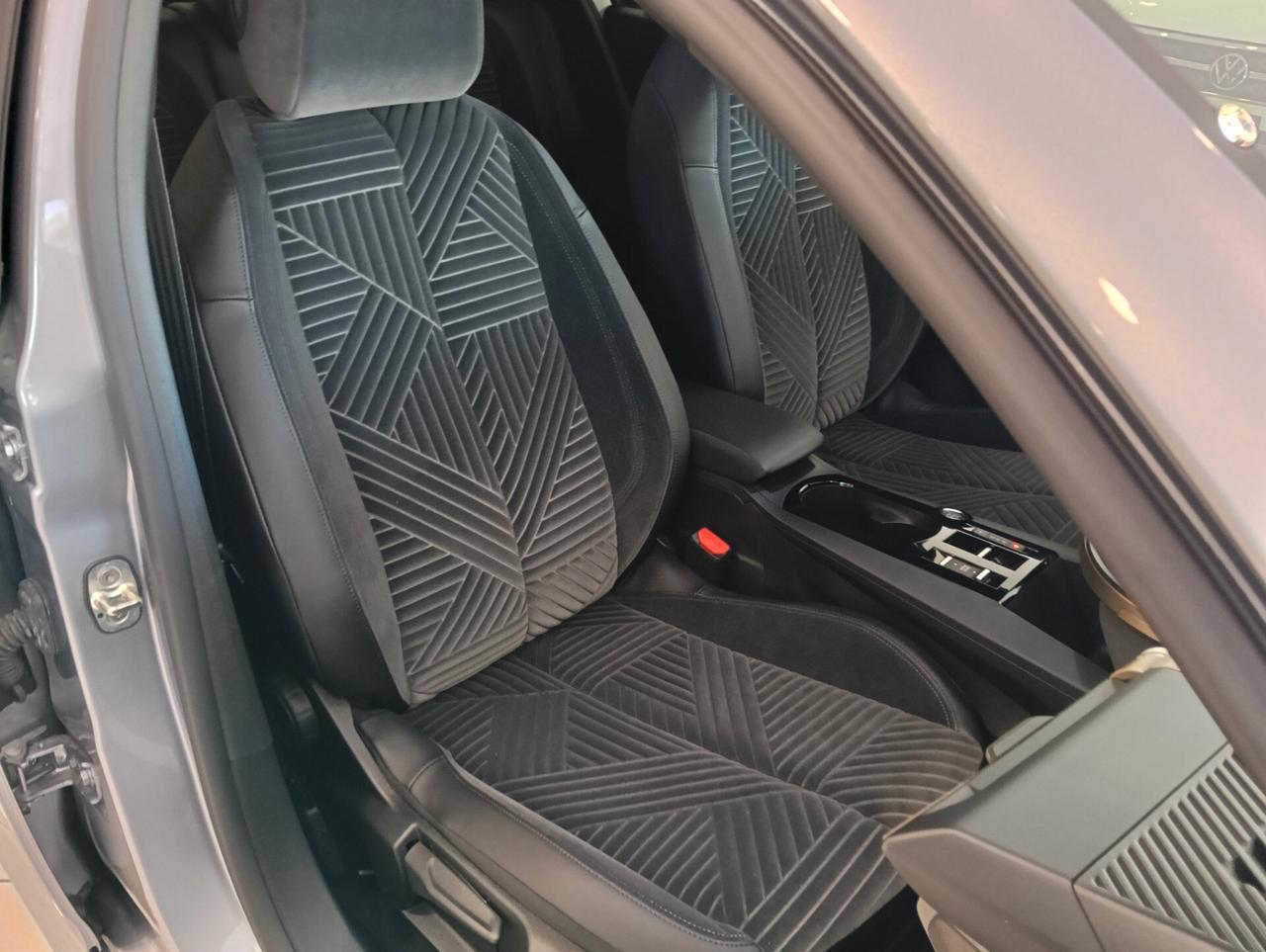 Lancia Ypsilon Hybrid e-DCT LX