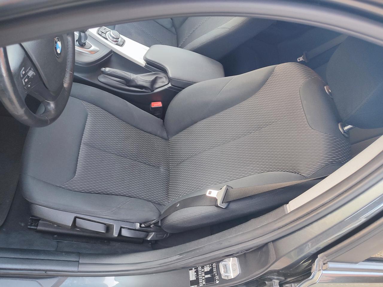 Bmw 318 318d Touring Business Advantage aut.