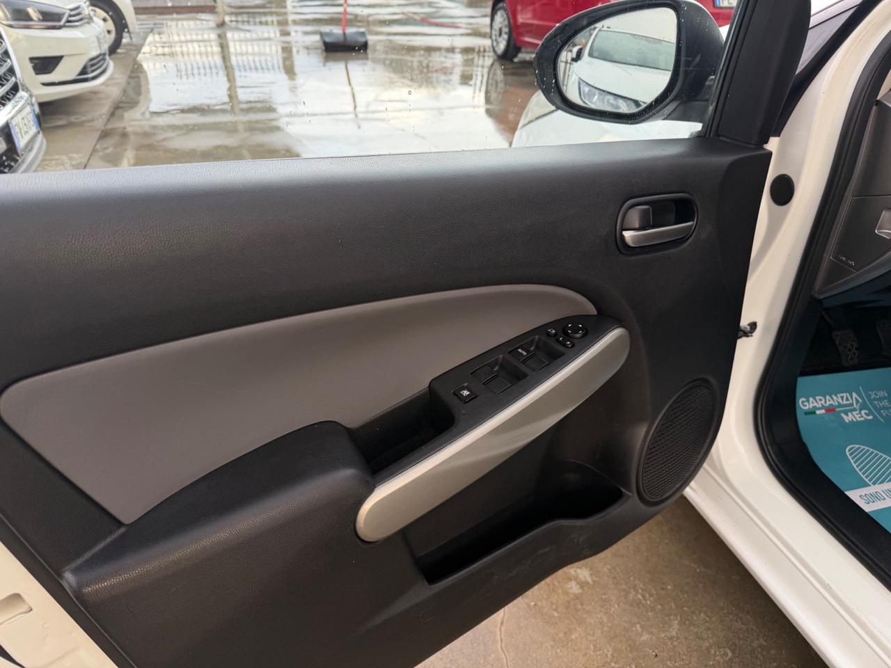 Mazda 2 1.3 86CV Play / 101.000KM