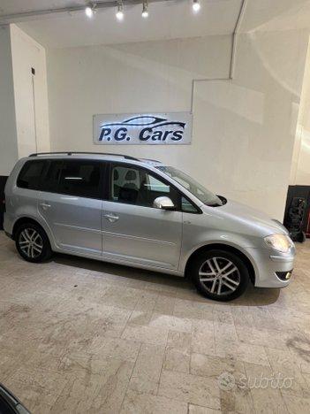 Volkswagen Touran 1.6 Trendline Bifuel GPL di Seri