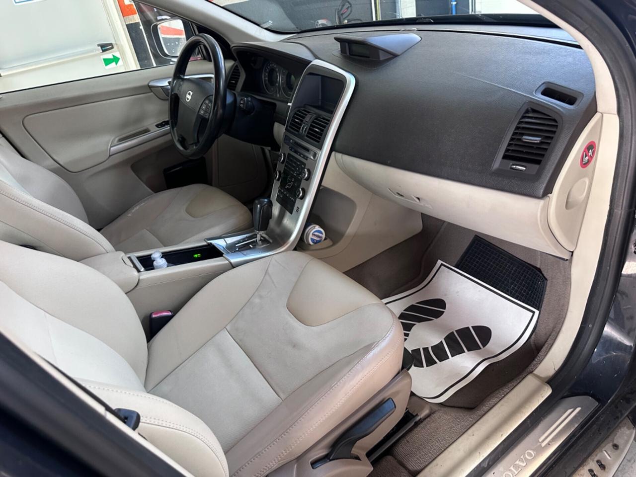 Volvo XC 60 XC60 2.4 D Momentum