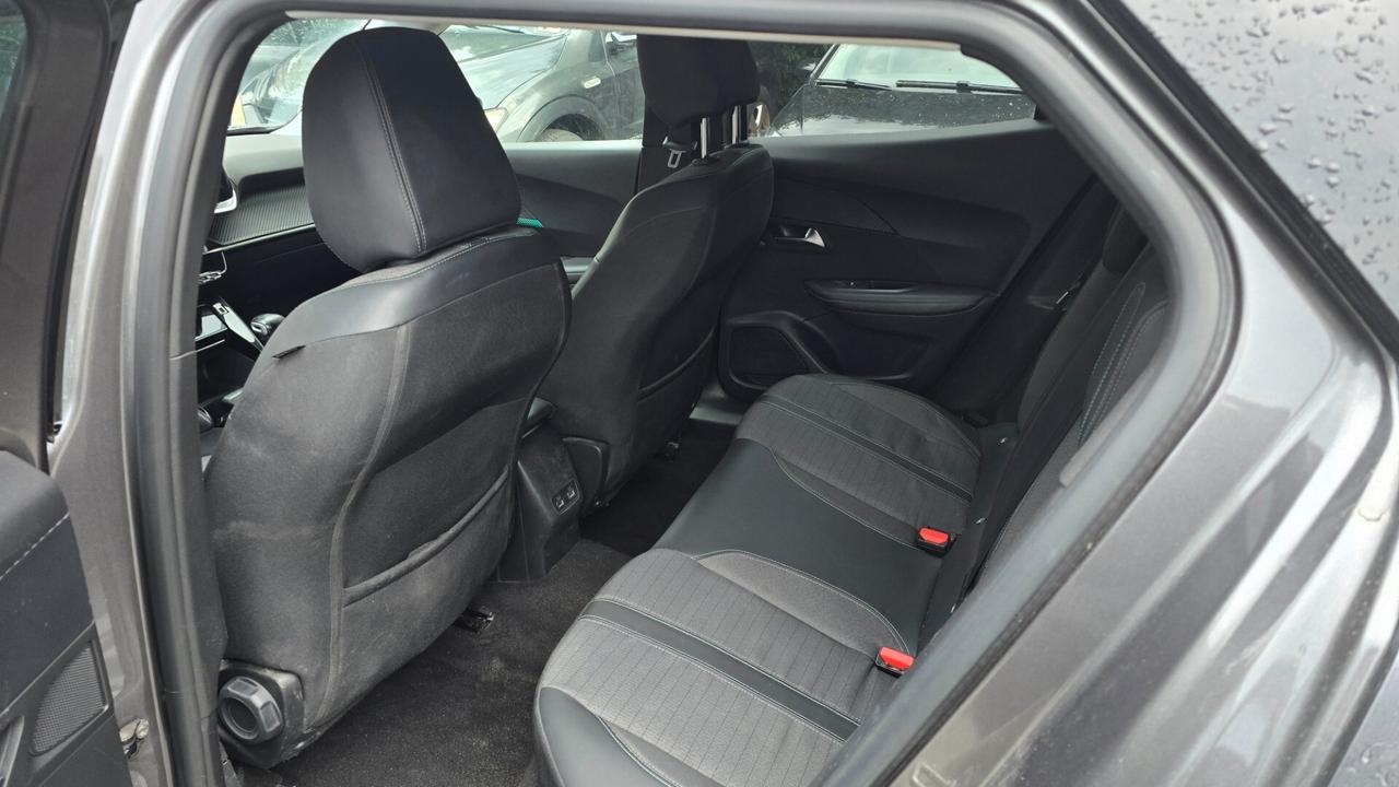 Peugeot 2008 BlueHDi 110 S&S GT