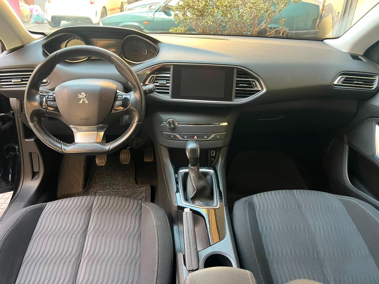 Peugeot 308 1.6 HDi 100cv Buisness