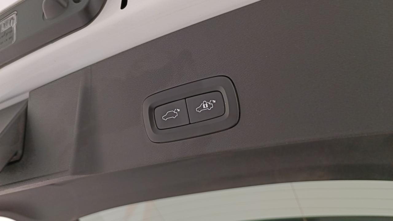 VOLVO XC40 1.5 t5 recharge phev Core auto