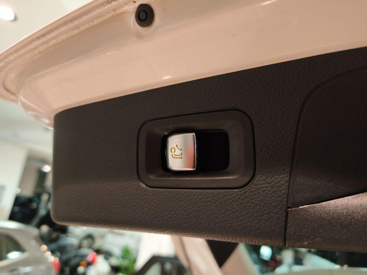 MERCEDES GLC 220 d 4Matic Premium Plus AMG Luci Ambient Gancio