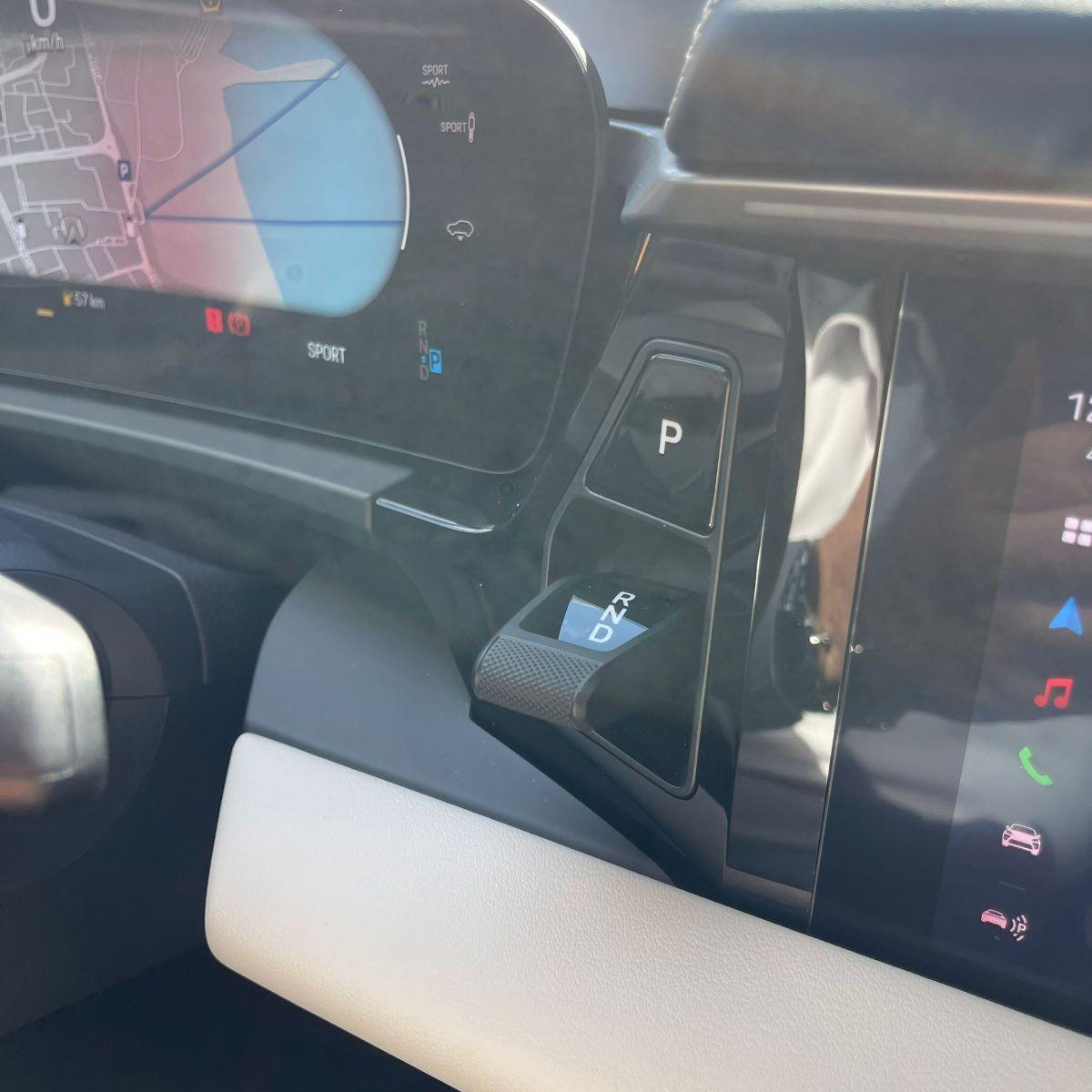 PORSCHE - Macan EV - 4