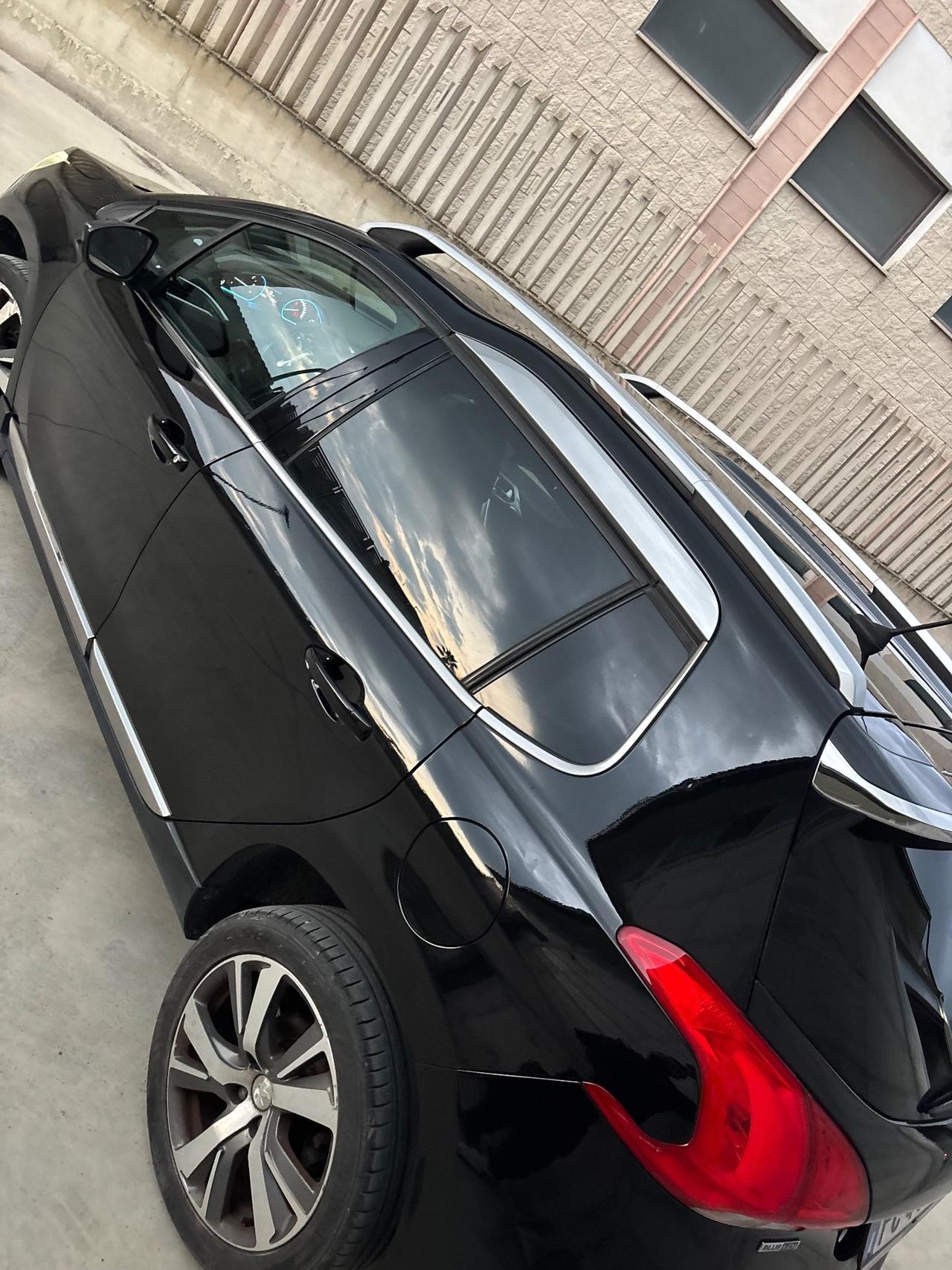 Peugeot 2008 BlueHDi 100 Allure