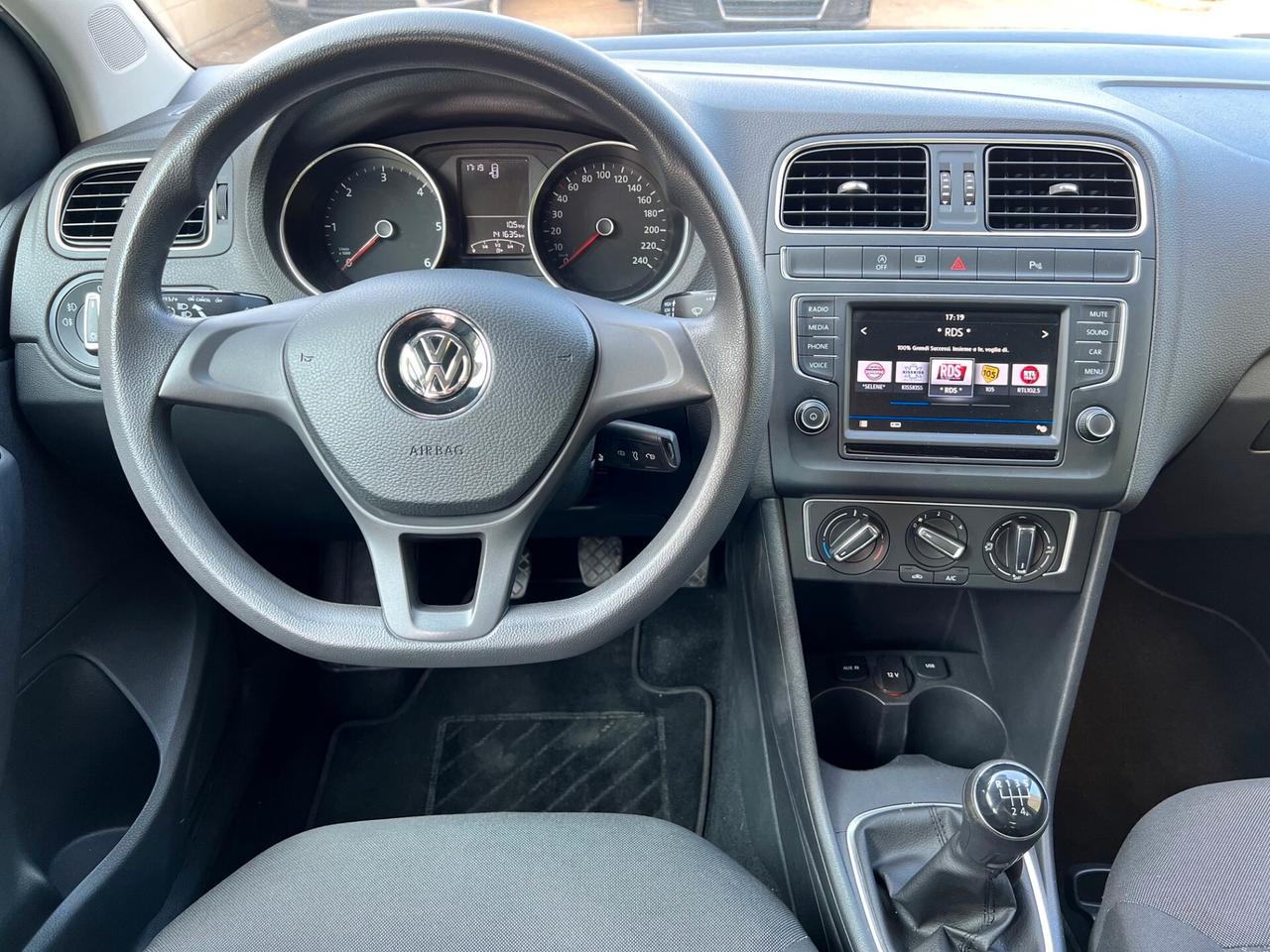 Volkswagen Polo 5p 1.4 tdi bm Comfortline 90cv PDC/TEL OK NEOPAT.