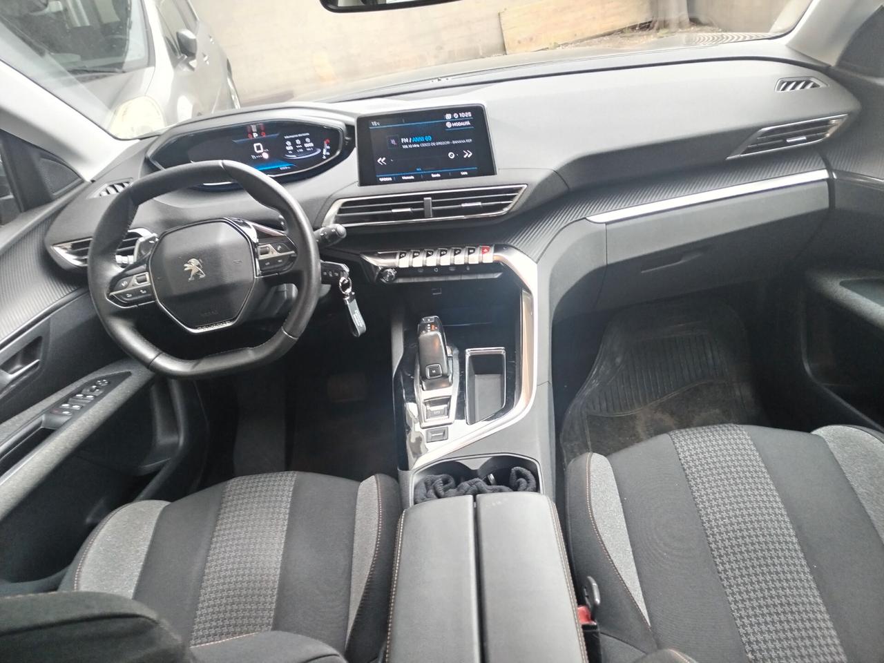 Peugeot 3008 BlueHDi 130 S&S EAT8 Crossway