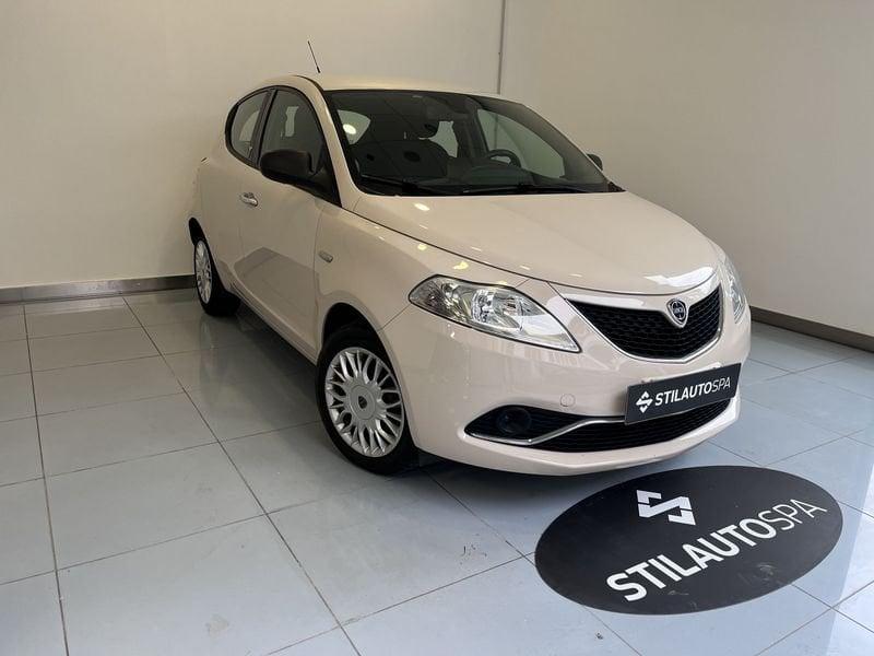 Lancia Ypsilon 1.2 69 CV 5 porte Silver