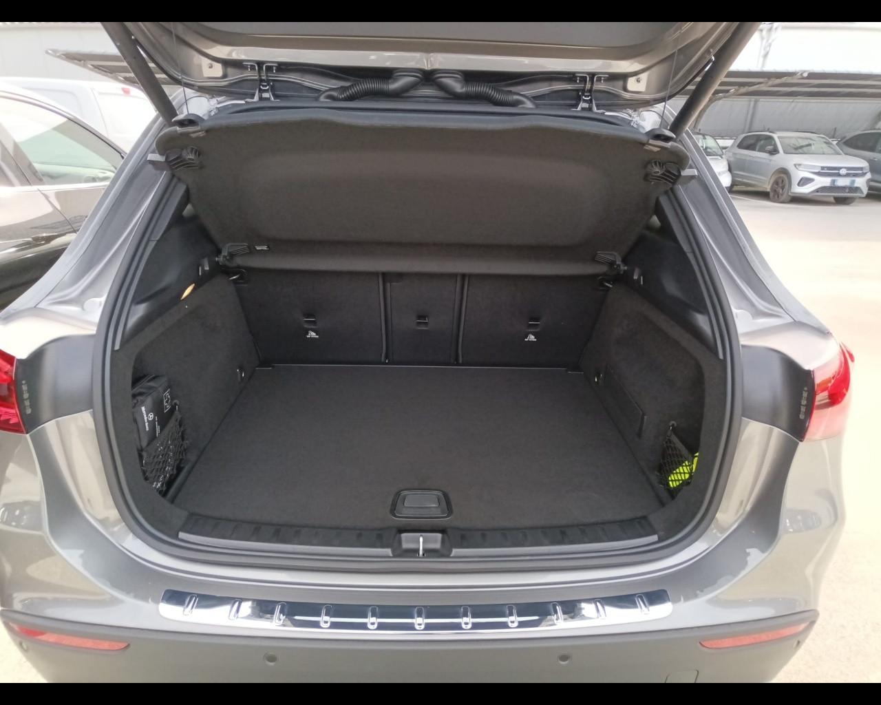 Mercedes-Benz Classe A - W177 2018 - A 180 d Sport auto