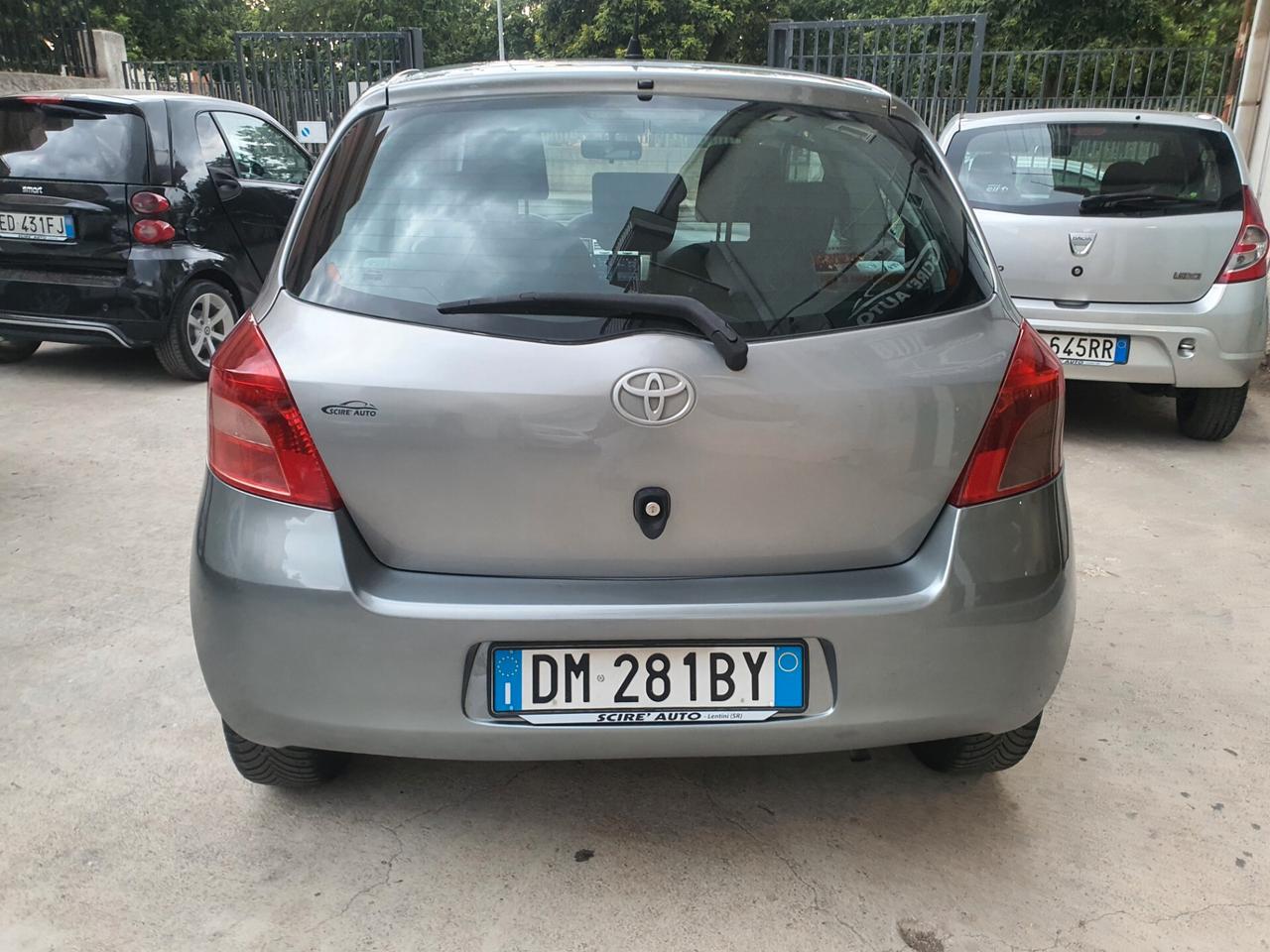 Toyota Yaris 1.0 benzina